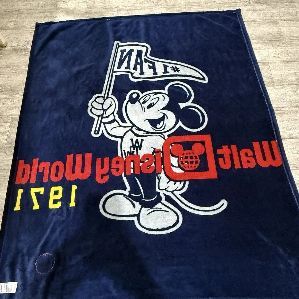 Walt Disney World  Mickey‎ #1 Fan Throw Plush 48x58 Authentic Disney Parks 1971